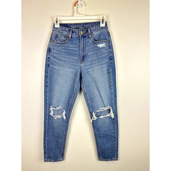 NWOT American Eagle Ripped "Mom Jean" size 00 SHORT - Picture 1 of 8